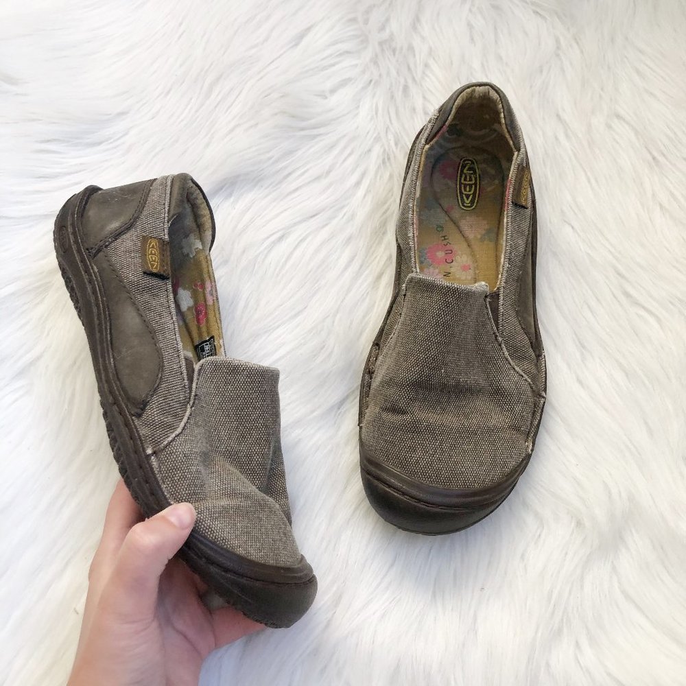 KEEN Cush Brown Slip On Shoes SZ 9